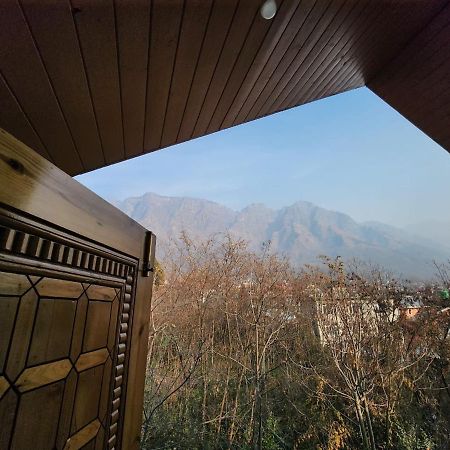 Srinagar Group Of Hotels Extérieur photo