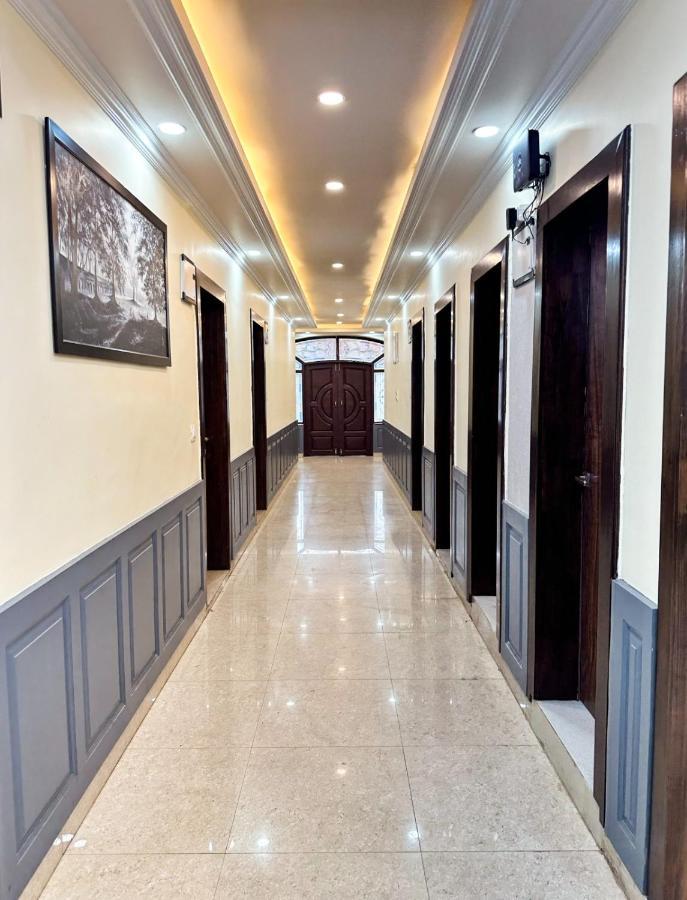 Srinagar Group Of Hotels Extérieur photo