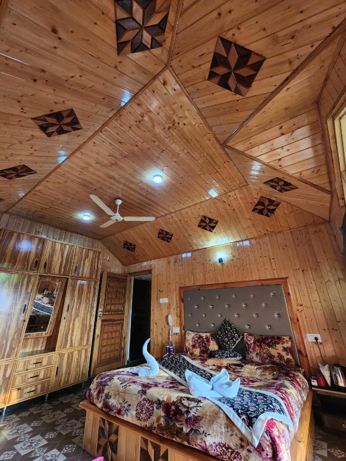 Srinagar Group Of Hotels Extérieur photo